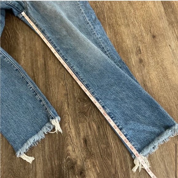 Madewell The Perfect Vintage Jean in Ainsworth Wash - Picture 8 of 8